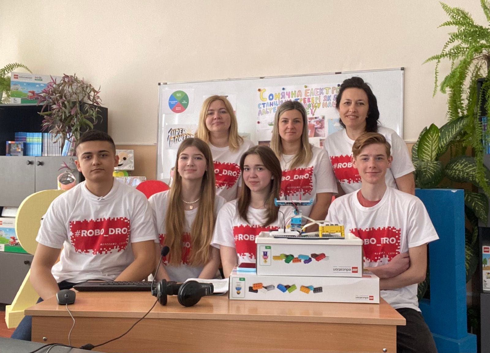 Презентація проєкту "Сонячна електростанція на трекері як джерело альтернативної електроенергії у нашому ліцеї"